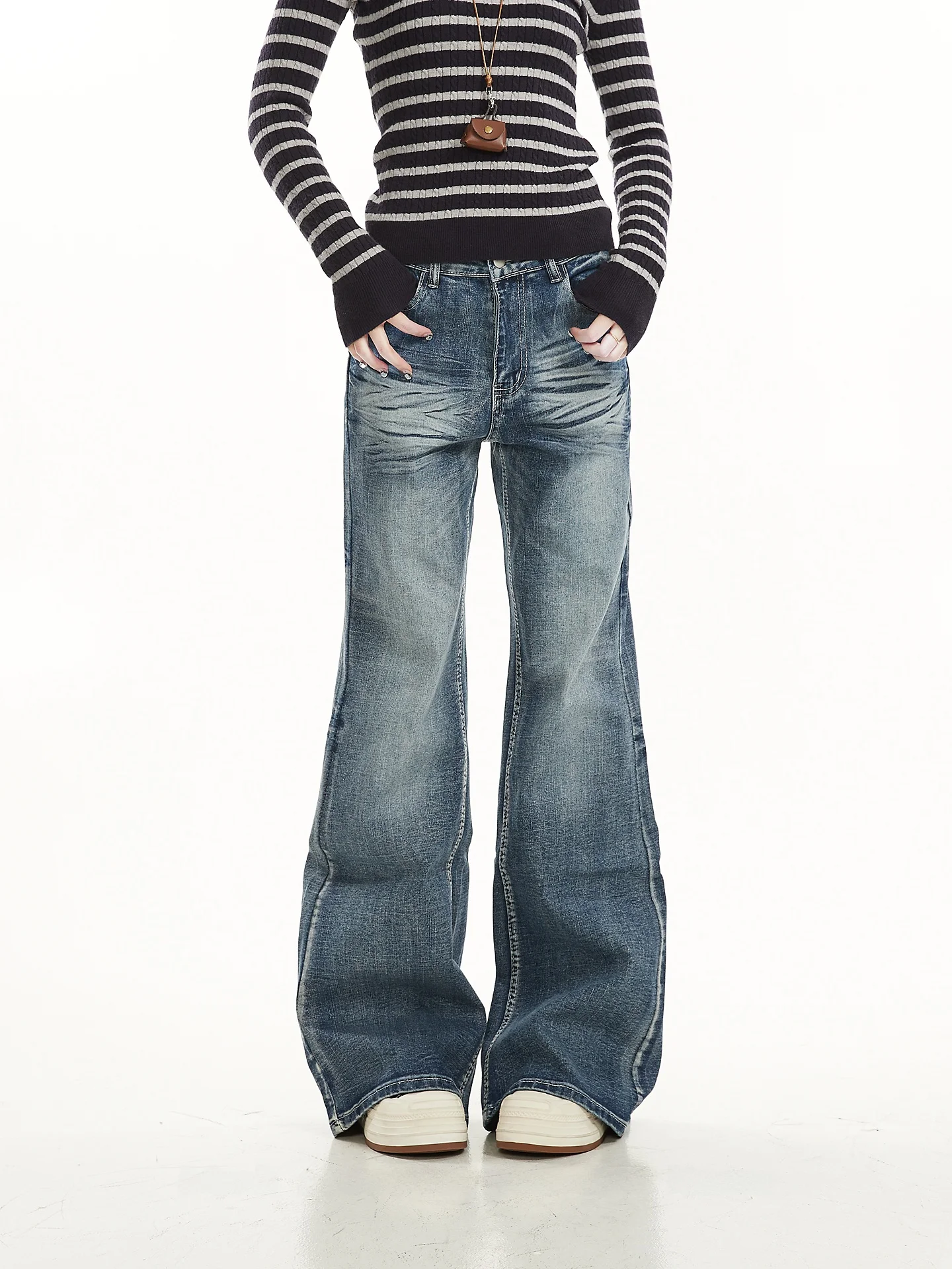 

Ретро-джинсы американского стиля с эффектом потертости, прямые, зауженные, женские, новинка 2026 года, универсальные, в корейском стиле, узкие брюки, повседневные, из хлопкового денима