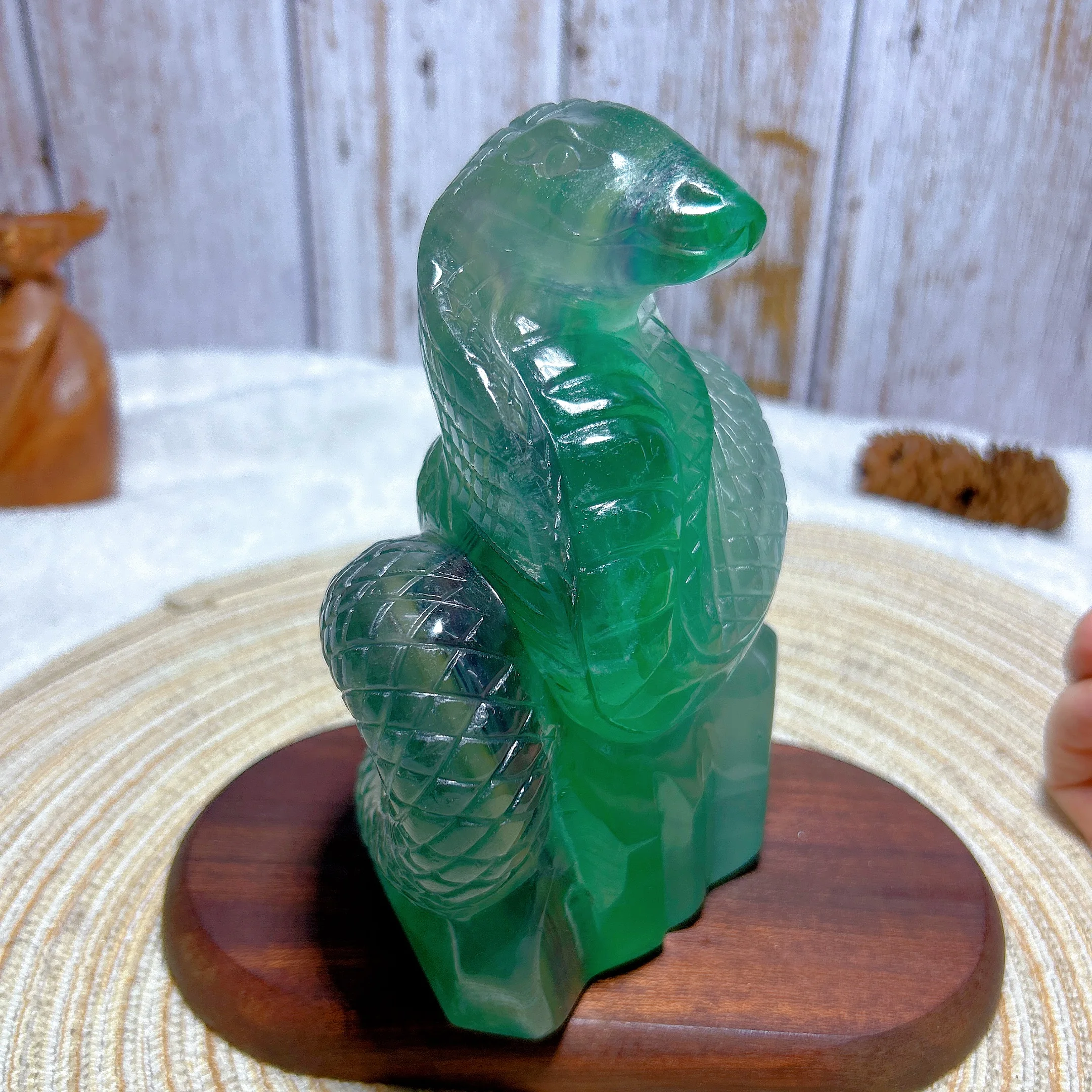 Healing Natural Crystal Green Fluorite Large Snake Hand Carving Rare Gemstones Energy Mineral Reiki Home Decorations Gift Ore