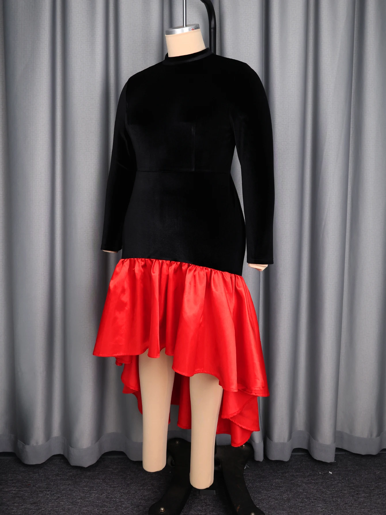 ชุดเดรสผ้ากำมะหยี่ลายปะติดแบบเมอร์เมด ดีไซน์หรูหรา คอสูงครึ่งตัว แขนยาว เหมาะสำหรับงานเลี้ยงตอนเย็น งานคริสต์มาส งานค็อกเทล ฤดูใบไม้ร่วง ฤดูหนาว