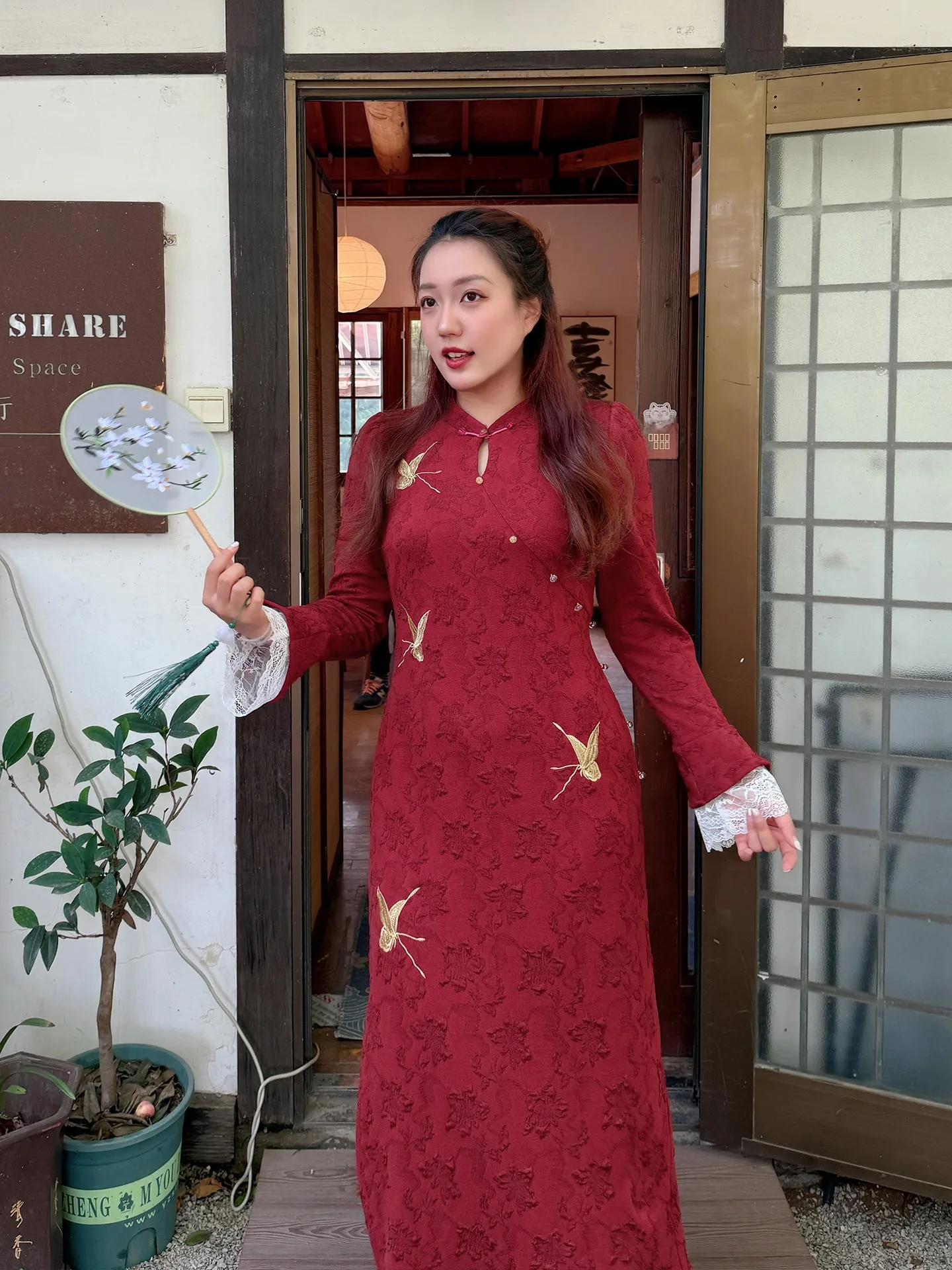 

Новое Красное Китайское Свадебное Платье-ципао для полных женщин, приталенное, длинное, с высокой талией, из полиэфирного волокна, для торжественных мероприятий