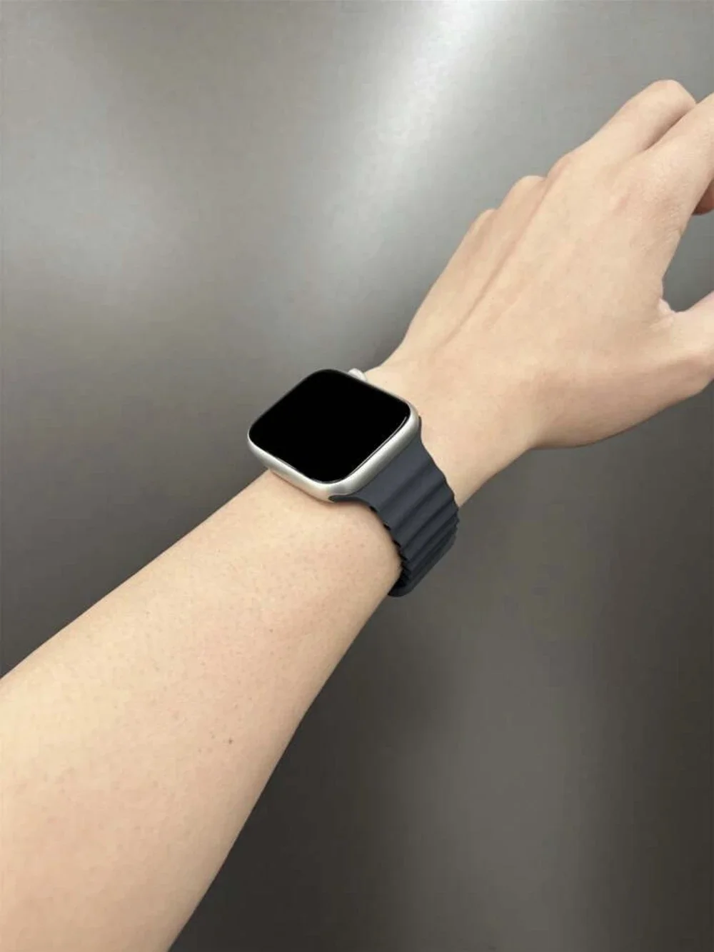 Nice Breathable Silicone Strap For Apple Watch band women Series Ultra 10/9/8 38mm 40mm 41mm 42mm 44mm 45mm 46mm 49mm