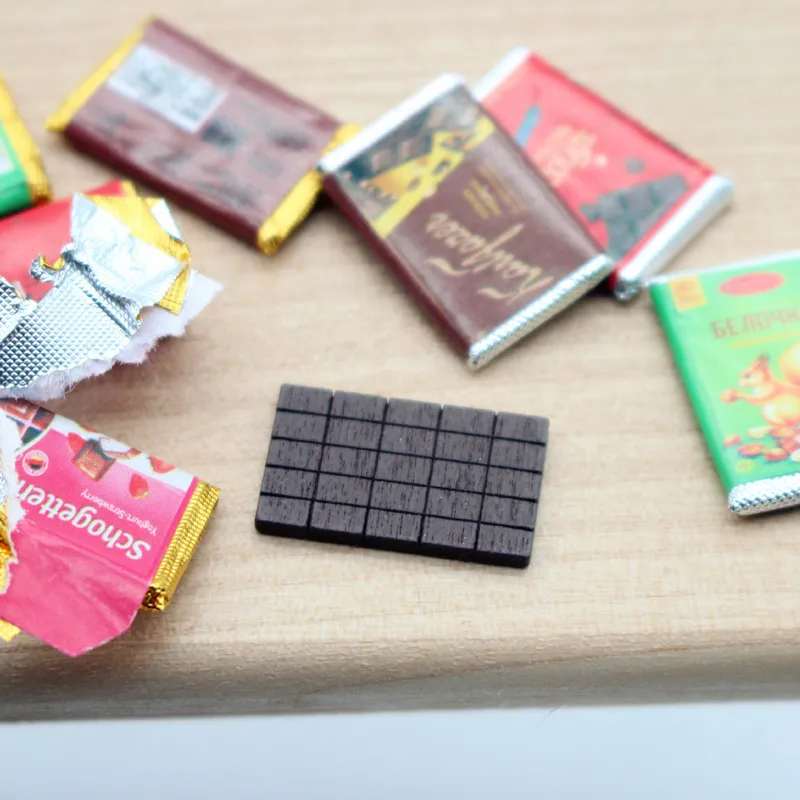 4pcs Chocolate Candy Snacks Model Miniatrue Dolls Food Mini Dollhouse Toys Pretend Play for Barbies Bjd Dollhouse Accessories