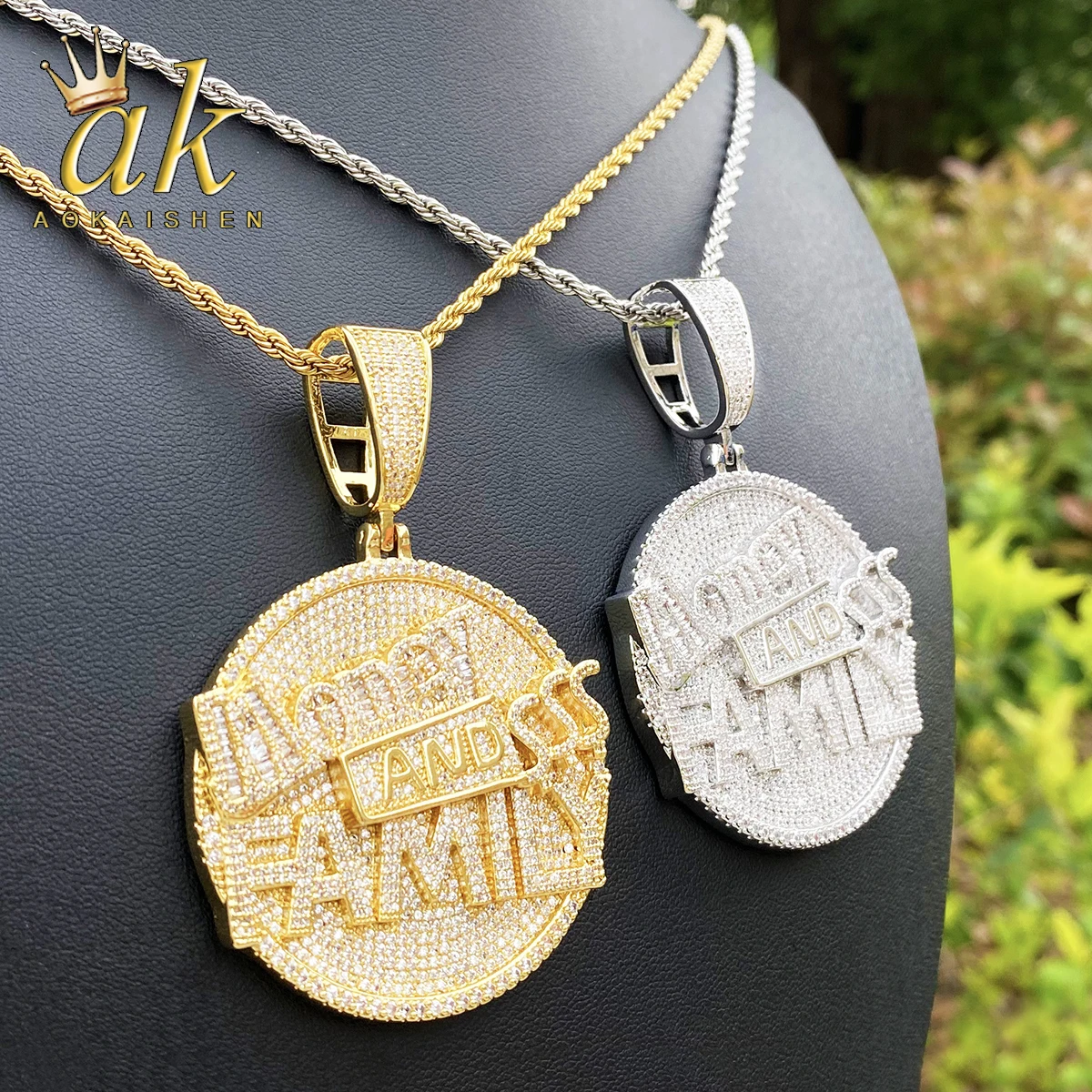 Aokaishen Iced Out Money and Family COLLAR COLGANTE para hombres chapado en oro real 5A Cubic Zirconia joyería de Hip Hop