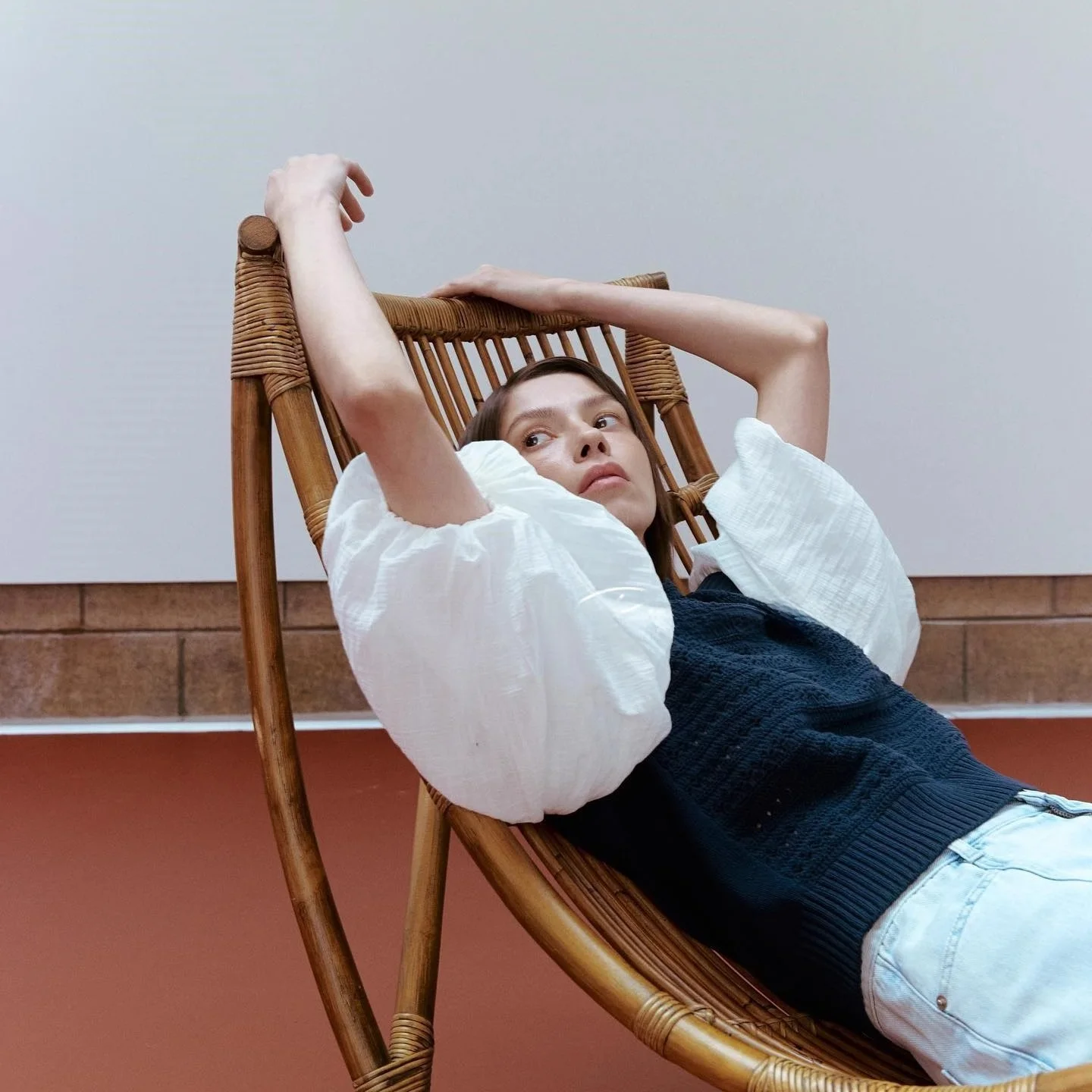 Efekt wyszczuplający, dzianina z czystej bawełny, ażurowe wycięcia, elastyczne łączenia, koreański styl, długi rękaw, okrągły dekolt, styl dojazdowy, elegancki.