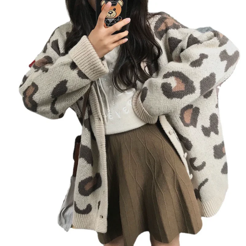 Loose Sports Jacket 2024 Autumn/winter New Fashionable Temperament Leopard Print Knitted Cardigan Long Sleeved Top