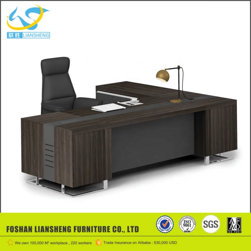 personnalisé. Grande bureau de direction d'apprentissage classique