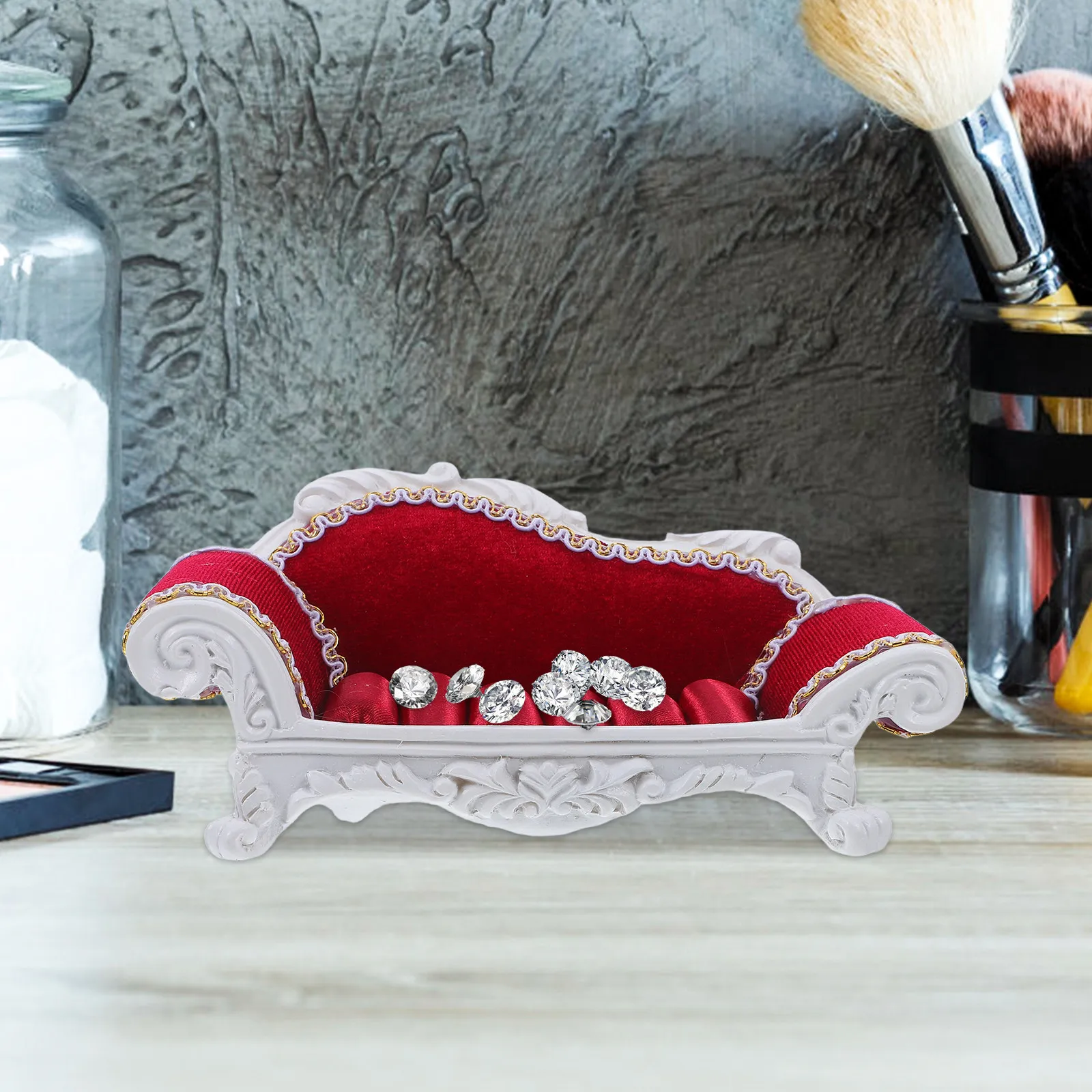 

Декоративная подставка для украшений в форме дивана: органайзер для колец, серег-гвоздиков, держатель для ювелирных изделий, витрина для украшений