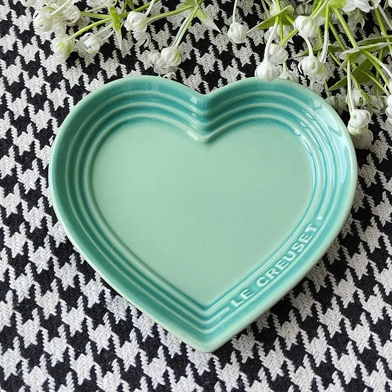 

12cm Gradient Heart-shaped Ceramic Dishes, Underglaze Color Simple Tableware,Dip Dish Desserts Snacks Plate Utensils for Kitchen