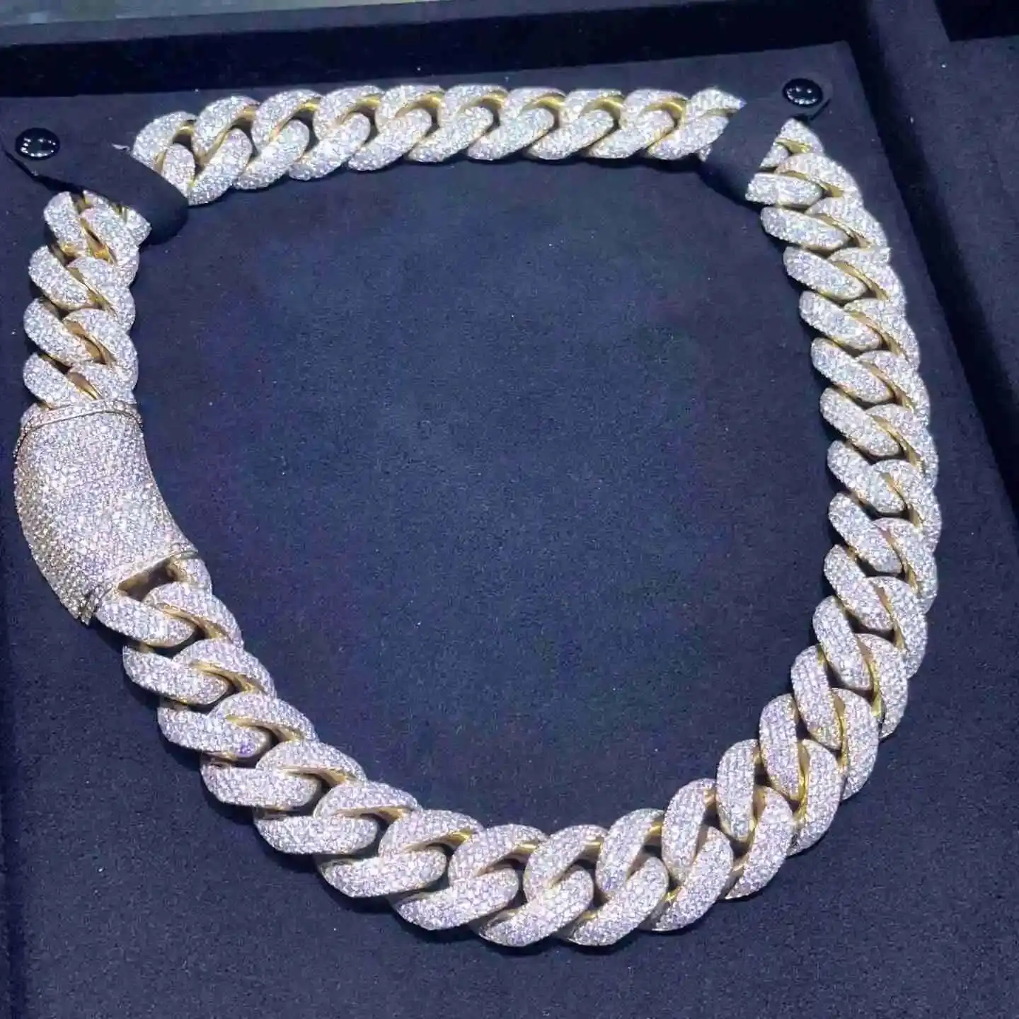 

Hiphop Moissanite Chain 20mm 925 Sterling Silver Iced Out Buss Down Heavy Miami Moissanite Cuban Chain