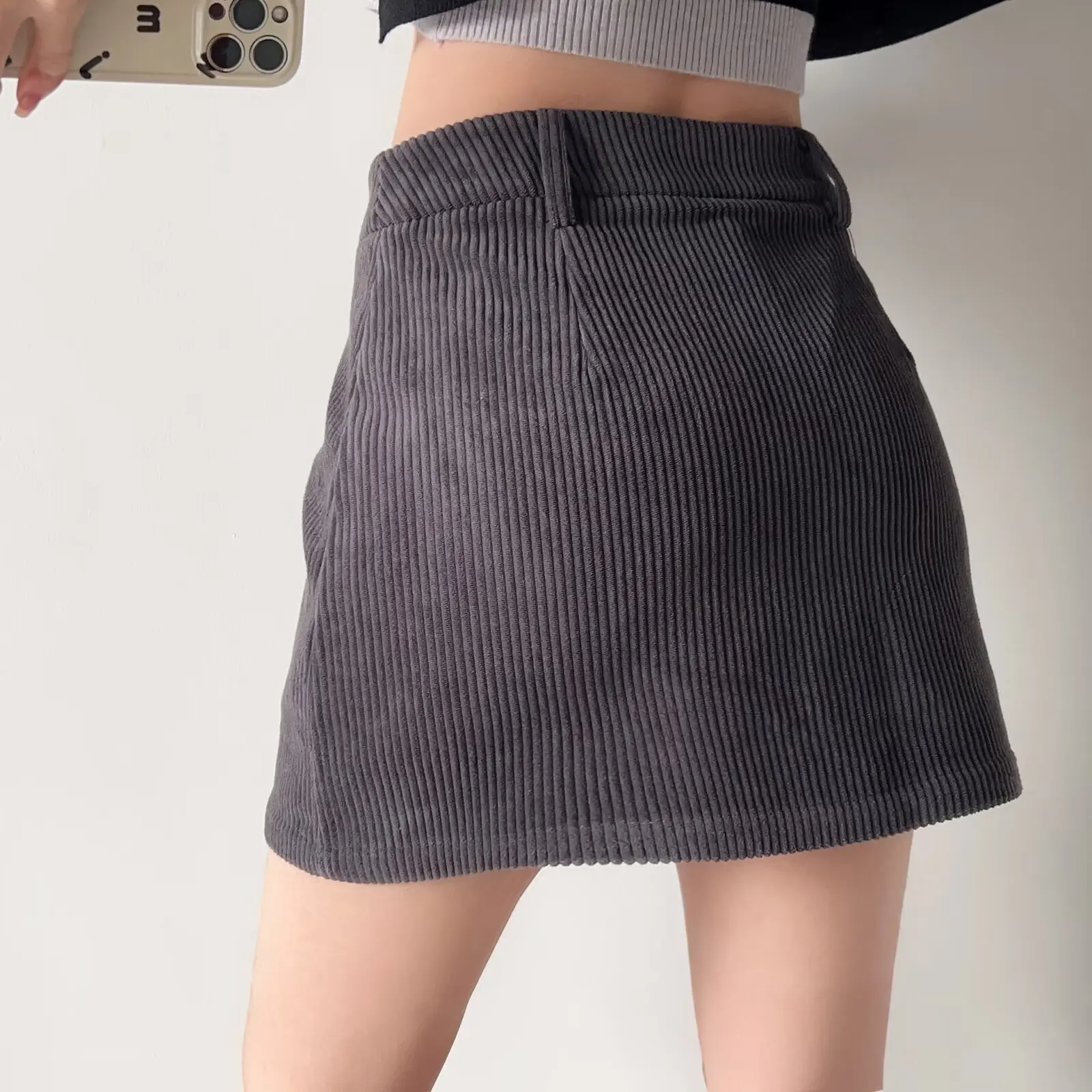 KEYANKETIAN 2024 New Launch Women's Corduroy mini skirt Spring American Retro Simply Side Zipper High-waisted A-line Skort