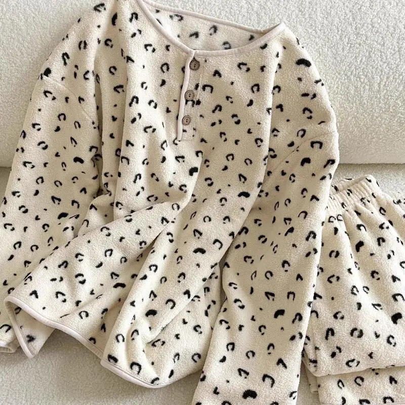 

Women's Clothing Pajamas Winter Keep Warm Comfortable At Home Outdoors Sleep Leisure Long Sleeves Pants Suit Exquisite Fashion