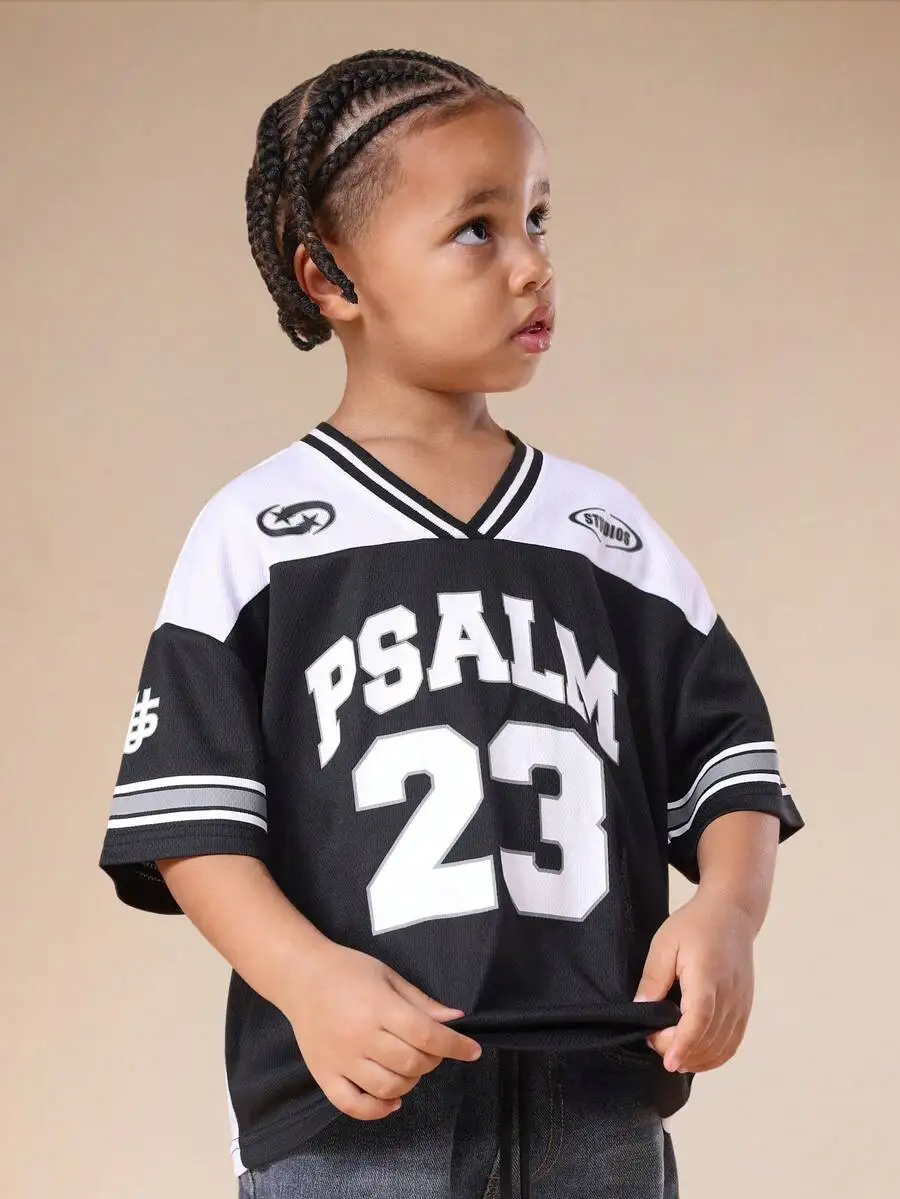 

Oversized Kids V-Neck Mesh Jersey Tee with Bold Number Graphic