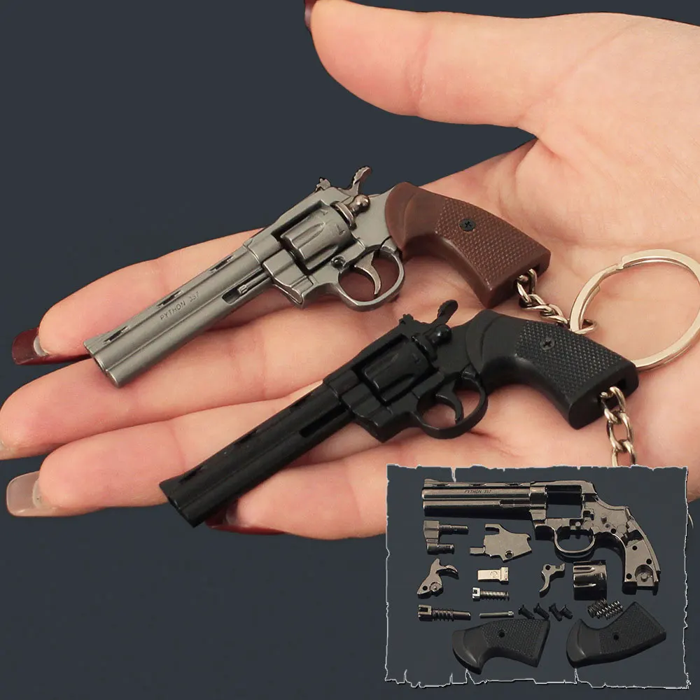 

1: 3 Detachable Metal Mini Revolver Models Alloy Pendant Toy Keychain CS Game Weapon Model Action Figure Christmas Gifts ZG375