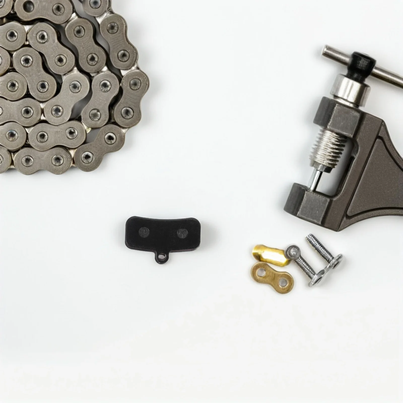 مجموعة وسادات فرامل الدراجة الجبلية مكونة من قطعتين من وسادات القرص الأمامية والخلفية المتينة لجميع الأحوال الجوية وأجزاء فرامل الدراجة البديلة