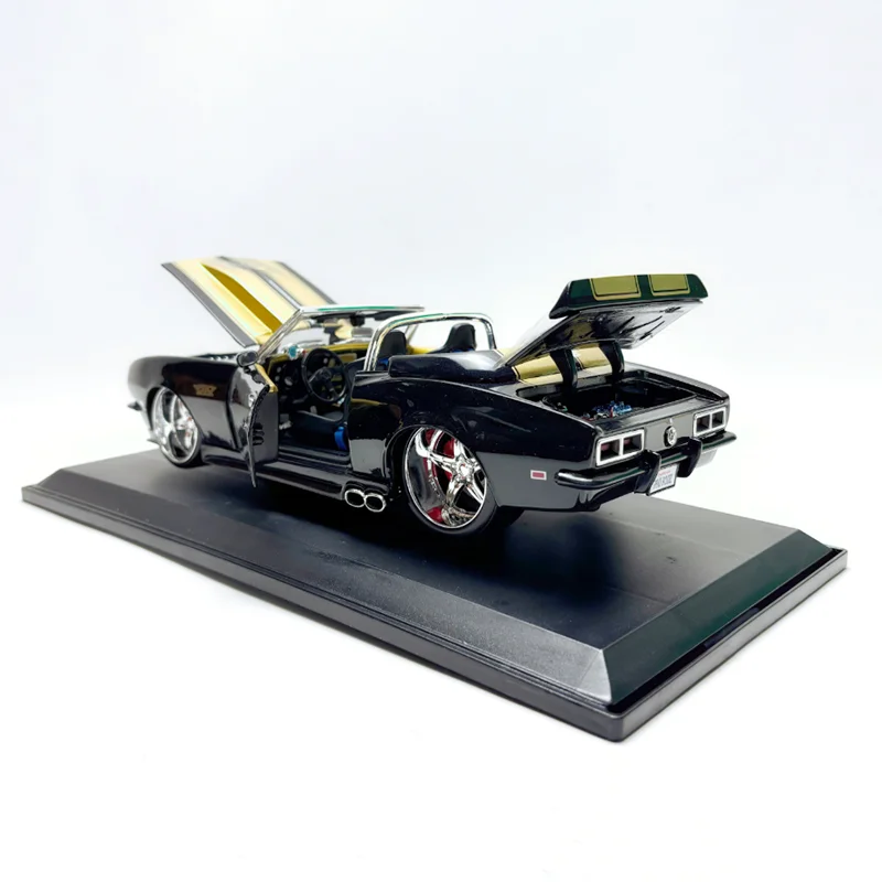 다이캐스트 1:18 스케일 1968 카마로 합금 자동차 모형 완성품 시뮬레이션 컬렉션 장식 선물 장난감 정적 디스플레이