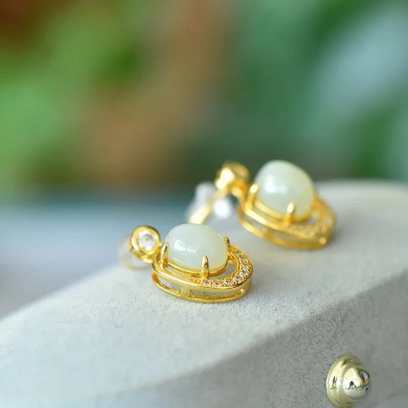 

Изысканные медные инкрустированные Hetian Jade белые нефритовые женские простые серьги