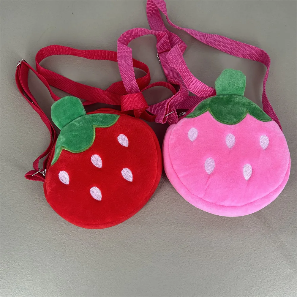 Bolso bandolera de felpa con dibujos de fresas, bonito bolso de hombro con diseño de fresa, bolso para teléfono, monedero, billetera para niños y adultos, regalo