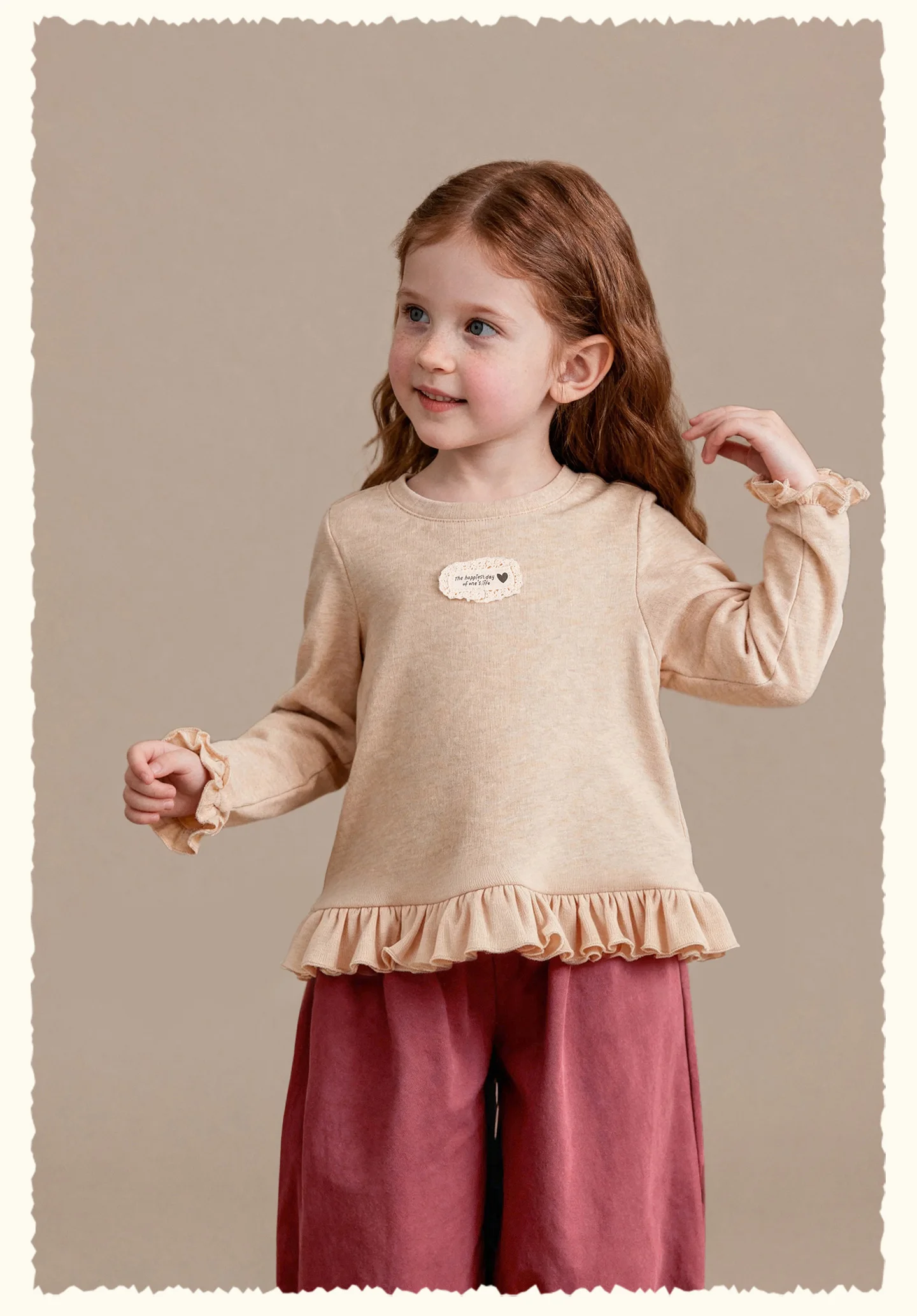 Amila 2026 Herbst Neues Kinder-T-Shirt mit Rundhalsausschnitt, gestapelten Rüschen, Spitze, Stoffetikett, modisch, lässig, bequem, für den täglichen Gebrauch, langärmelig. – Detail 17