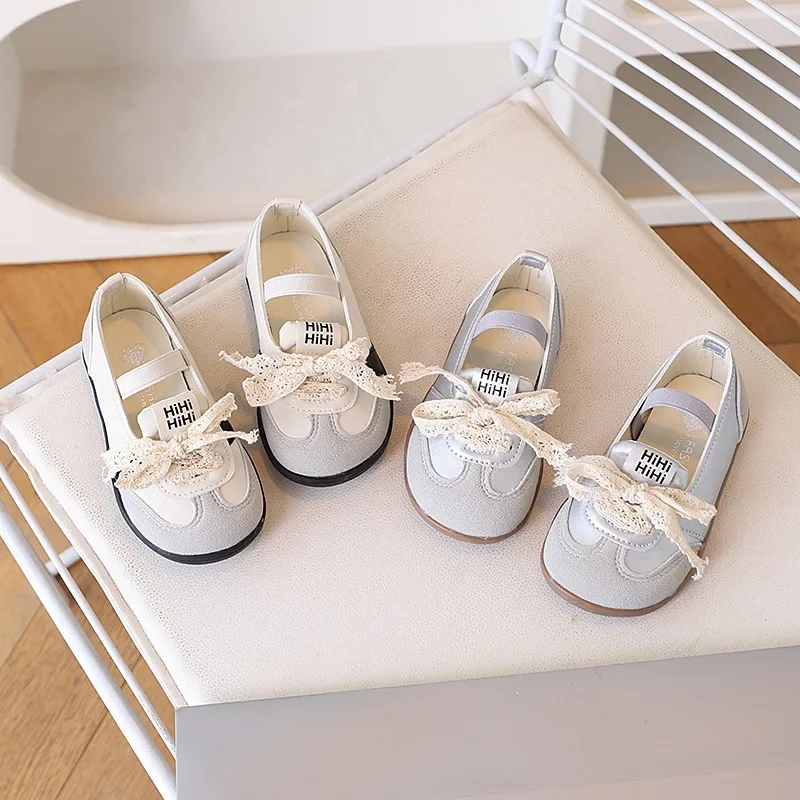 

Обувь для девочек 2025 Новинка весны — повседневная обувь в корейском стиле с бантиками, идеально подходит для танцев и немецких тренировок