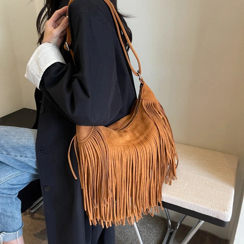 Damska torba Hobo z frędzlami Trend w modzie Torebka zamszowa na ramię Crossbody Torba na zakupy Vintage Torby dojazdowe