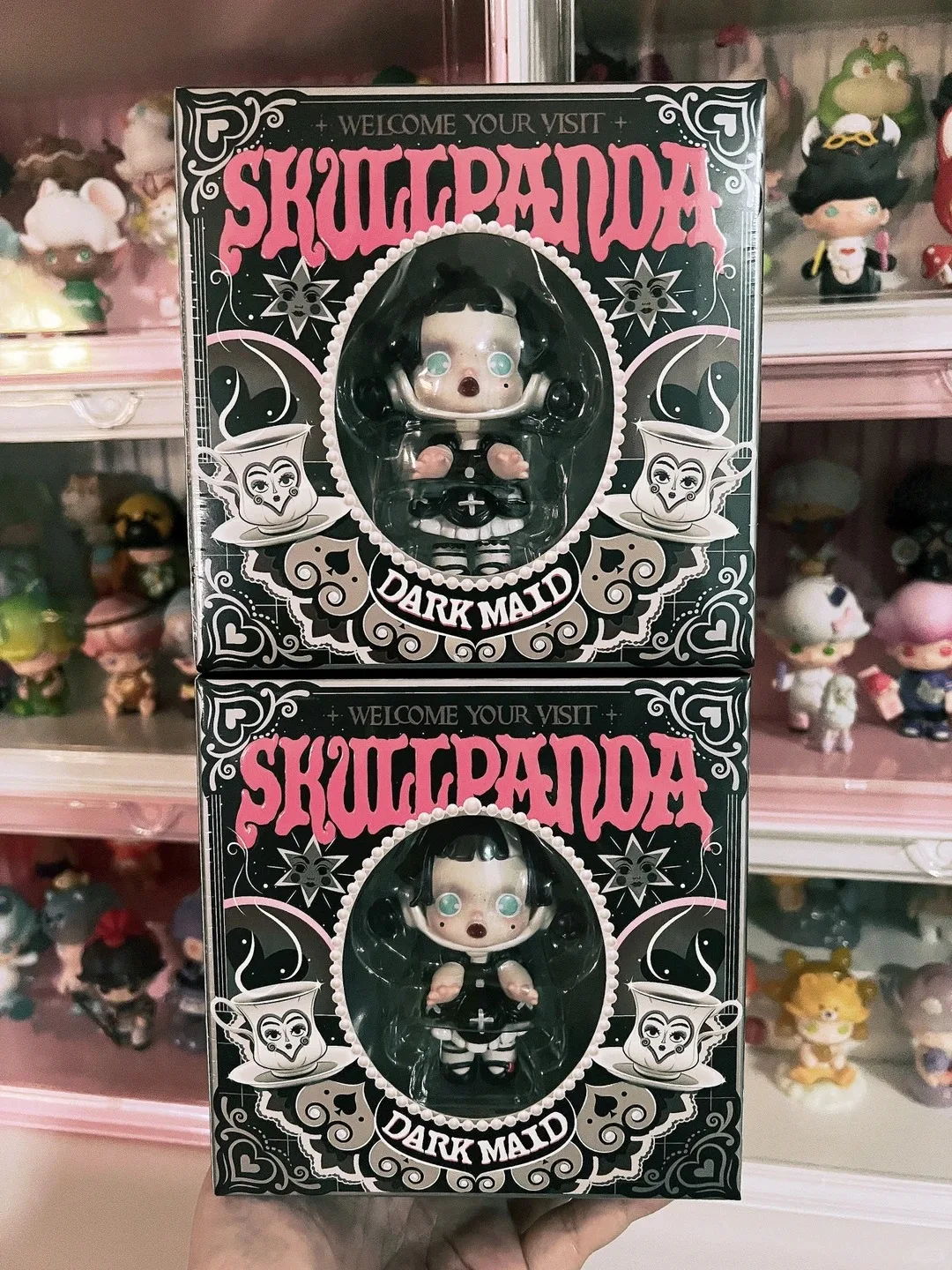 

POPMART SKULLPANDA БЕЛАЯ и черная серия MAID, экшн-фигурка, милая и интересная игрушка, коллекция-сюрприз, подарки на день рождения