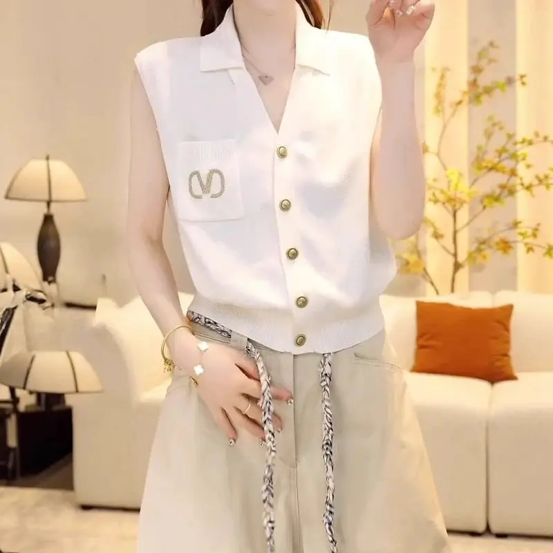 

2025 Summer New Korea Style POLO Collar Cropped V-neck Gold Buckle Small Fragrant Vest Thin Short Knitted Tank Women's Top