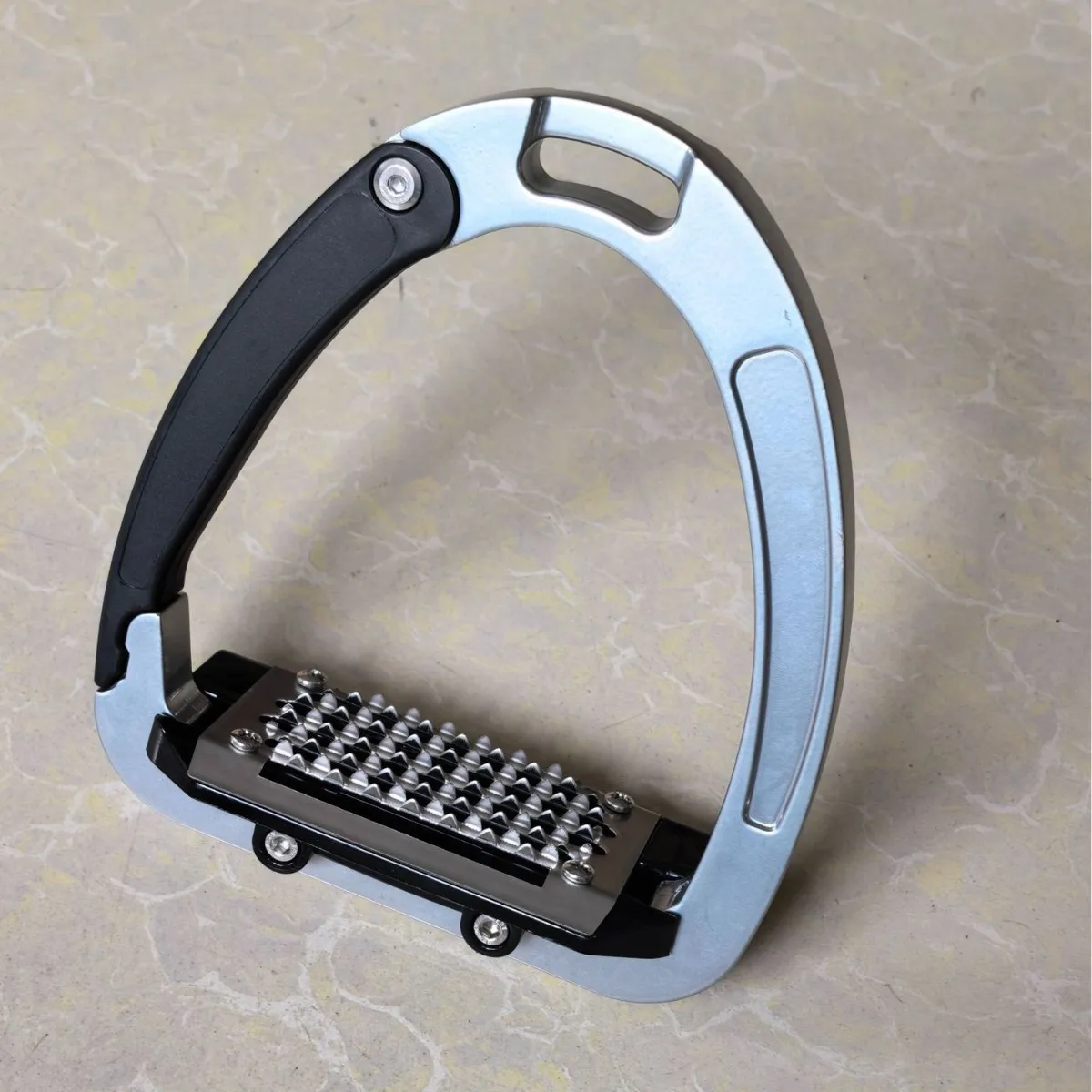 อานม้าอะลูมิเนียมอัลลอยด์ขายส่ง ขนาด 125 มม. อุปกรณ์ขี่ม้า