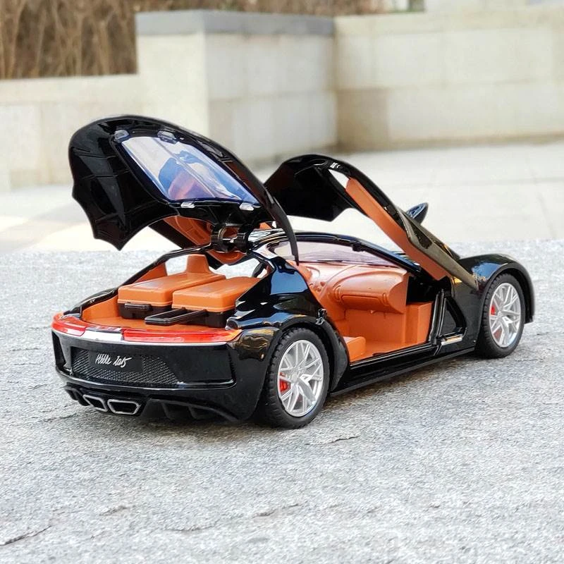 1:24 نموذج سيارة رياضية من سبيكة أتلانتيك Diecasts لعبة معدنية مركبات نموذج سيارة محاكاة مجموعة ضوء الصوت هدايا للأطفال