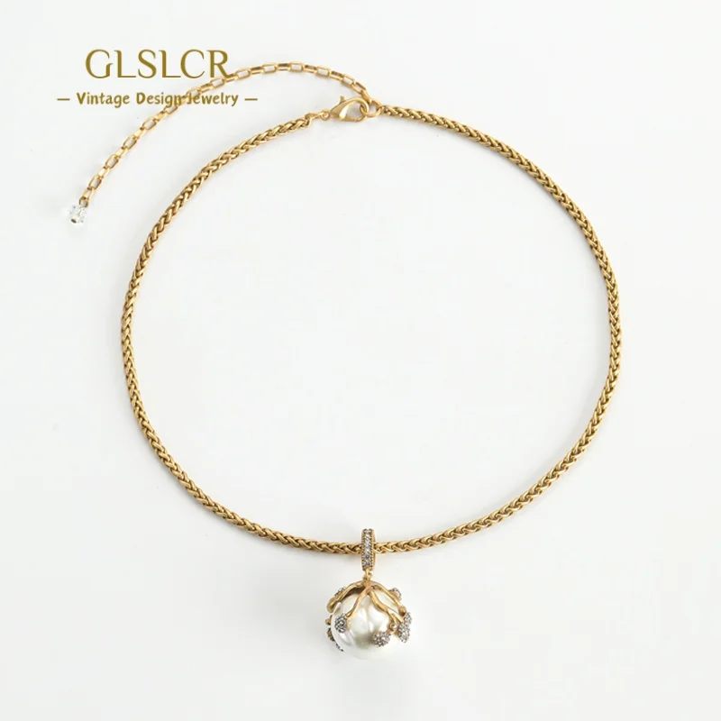 

Vintage Baroque Pearl Light Bulb Pendant Necklace Antique Gold Color Leaf For Women Jewelry Accessories Luxury Designer Bridal