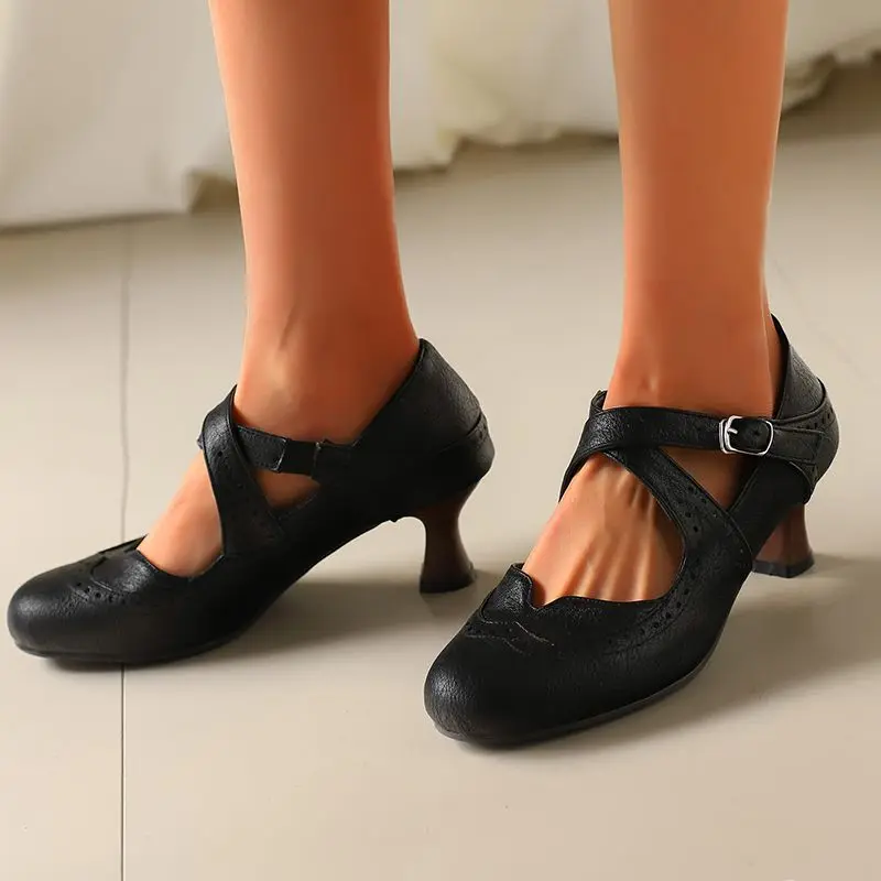 

SIMLOVEYO/Новые винтажные женские туфли-лодочки с круглым носком, необычные туфли на каблуке 6 см, милые повседневные женские туфли с пряжкой и ремешком, весенние большие размеры 48 49 50