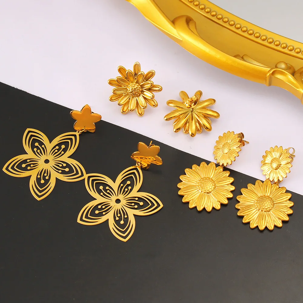 

DIY accessories Exotic retro European and American temperament high sense hollow flower jewelry 18K gold stainless steel earring
