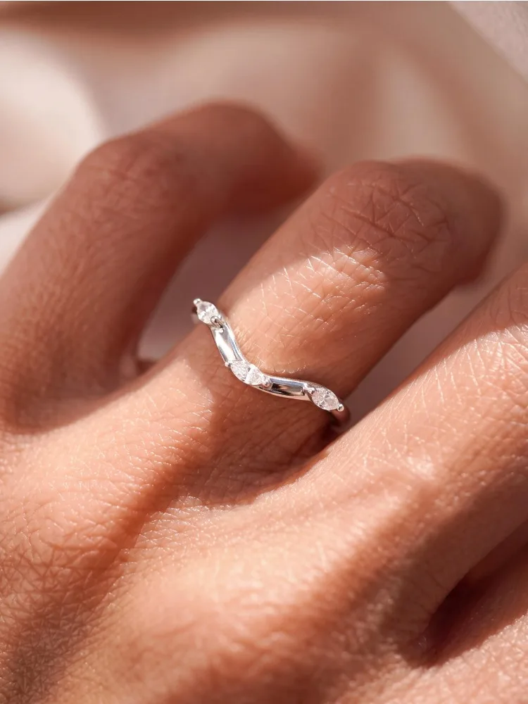 925 Sterling Silver Simply V-Shaped Curve Zircon Ring For Women Daily Wear Party Engagement Wedding High Quality Fine Jewelry - view 3