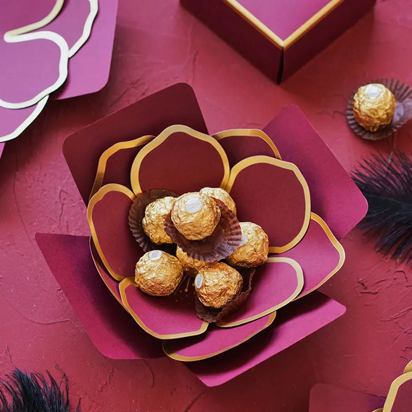 INS Wind Red Petal Candy Box, Personality, Candy Box, Thanksgiving, Christmas, Luxury Wedding Supplies, Packaging Bags