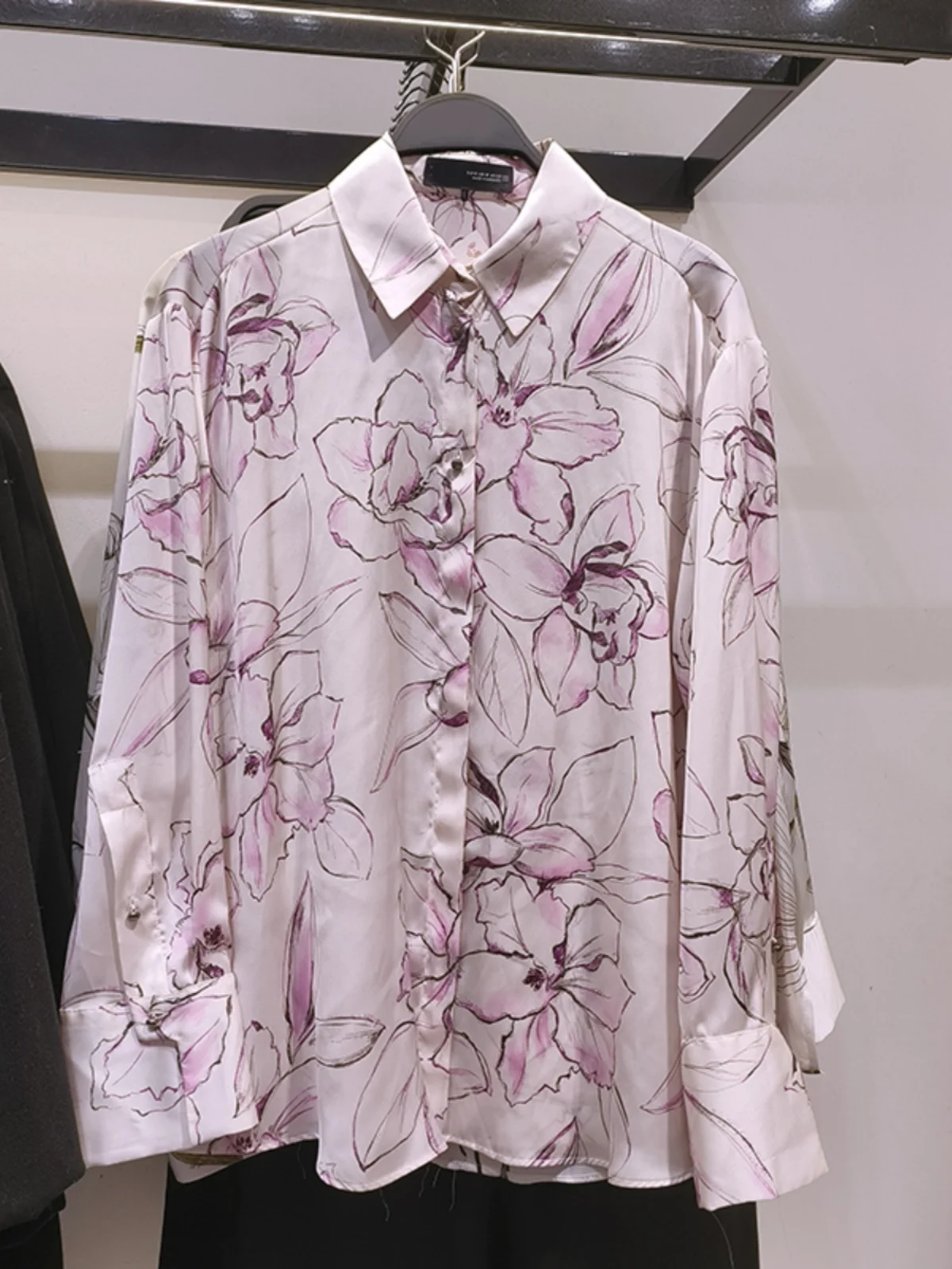 

Silk Satin Long Sleeve Shirt Loose Women's Spring Autumn New Style Printed Comfortable Straight Cut Collar Button down