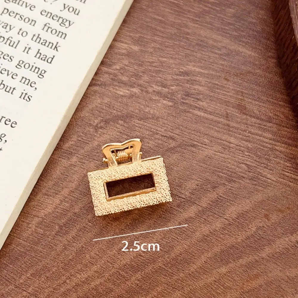 

Headdress Metal Mini Claw Clip Heart-shaped Hair Accessories Small Hair Clip Headwear Gold Hair Claw Women