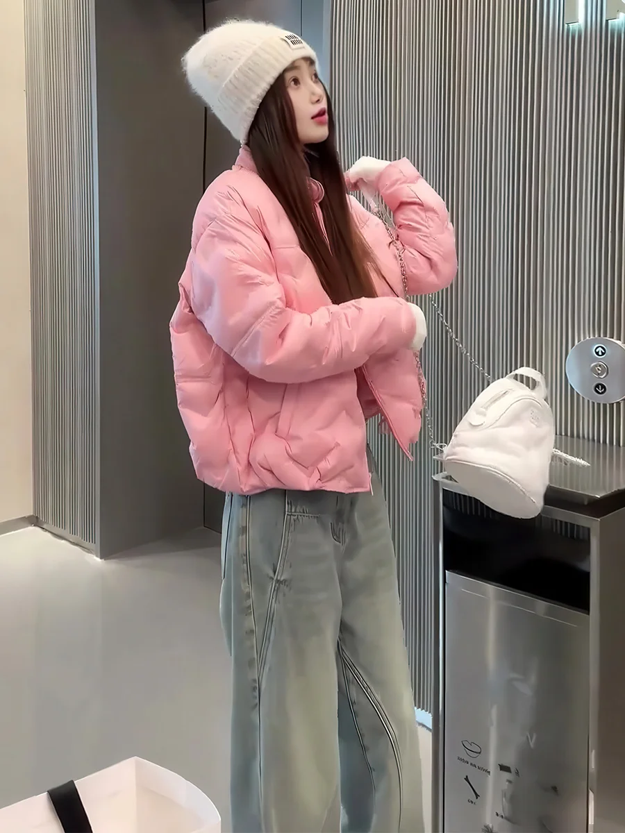 Lekki, różowy, puchowy płaszcz damski z wysokim kołnierzem, ciepły, modny, swobodny, luźny krój, biały, zimowy płaszcz z puchu.