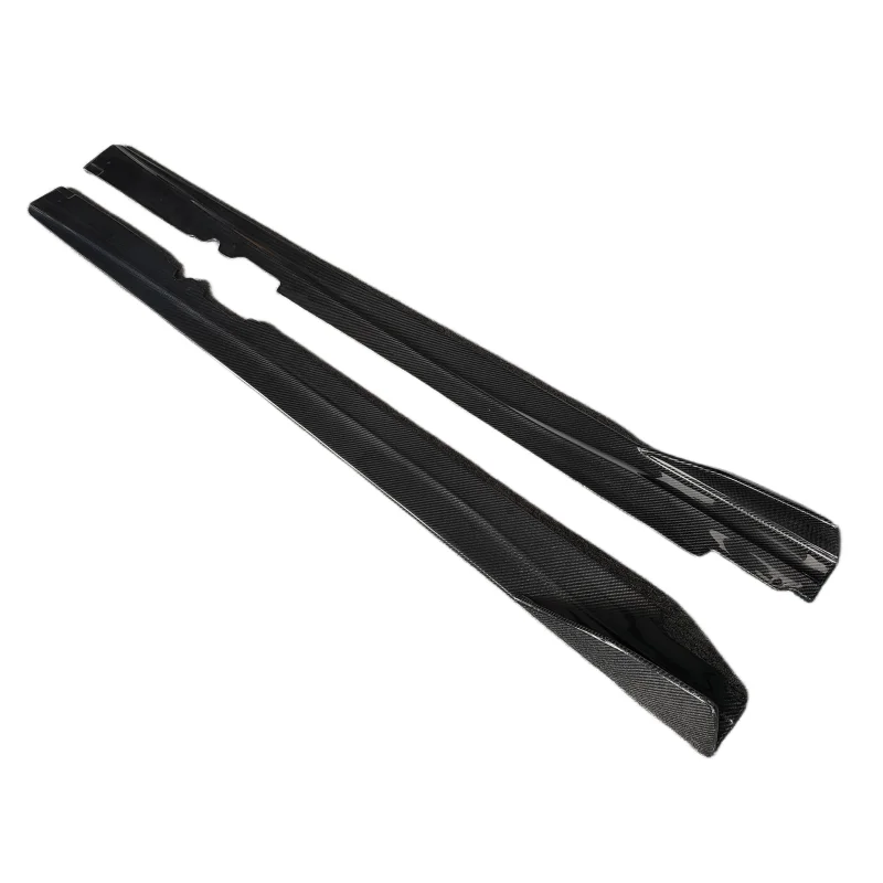 

The car's true carbon fiber DMC style side skirt body kit was used for the 2013-2014 Ferrari F12 Berrinetta racing car