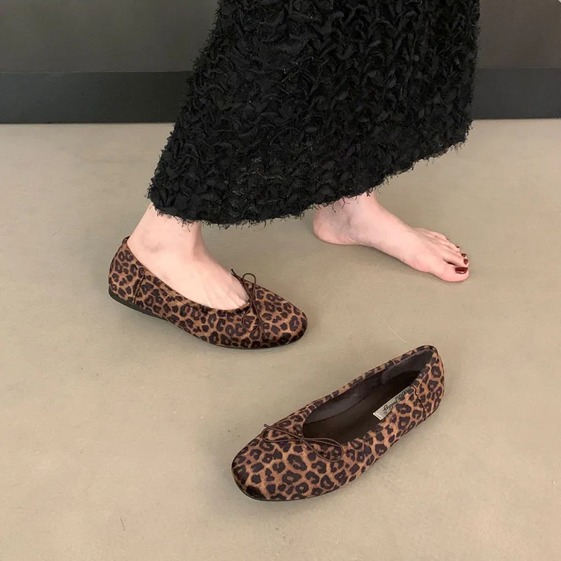 Neue modische Ballerinas mit Schmetterlingsknoten für Damen, flache Schuhe, lässige Ballerinas mit runder Spitze, flache, weiche Damen-Slipper. – Detail 4