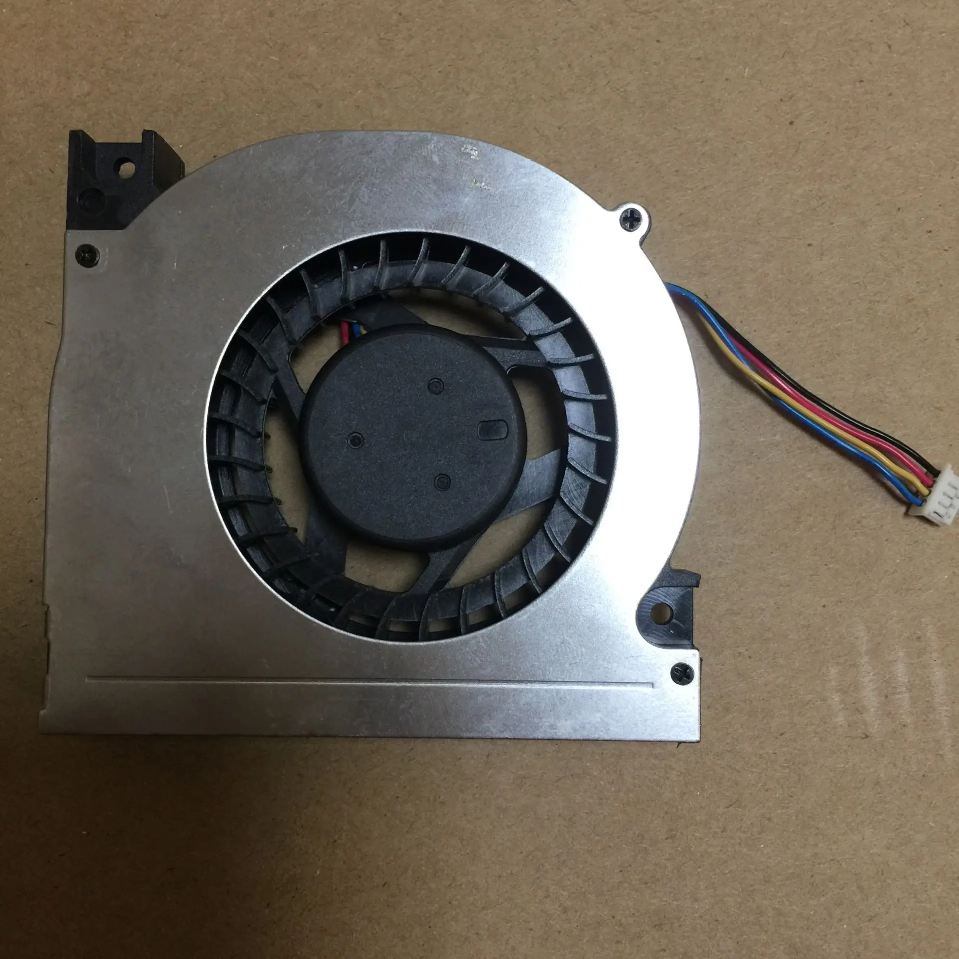 

For Lenovo Zhimei All-in-One 510S-23ISU 520S-23IKU Think CenE95z Fan 01EF166