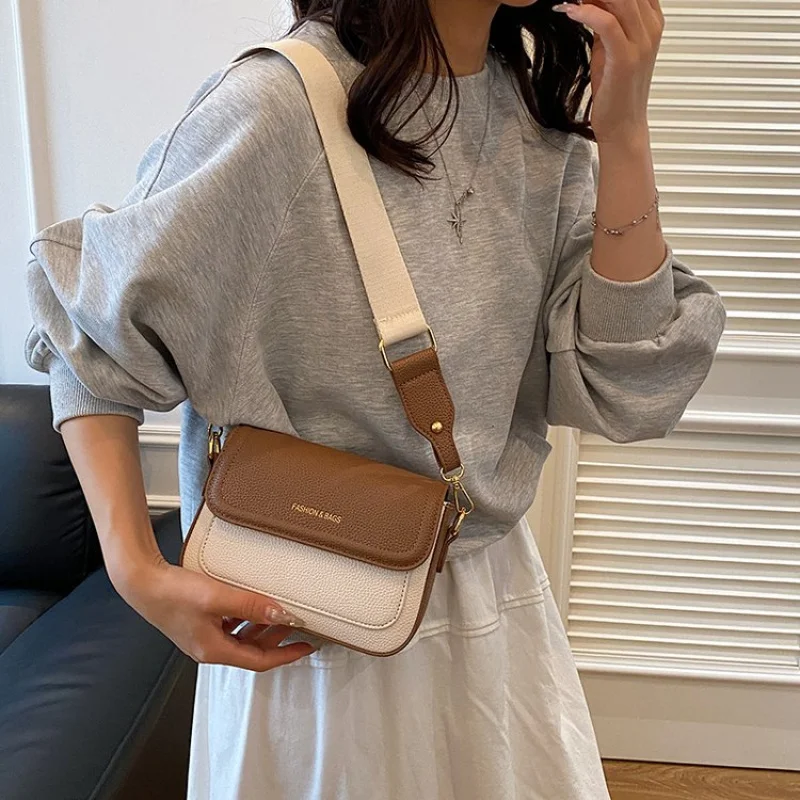 

Elegant Vintage Designer Clutch Bag Paris Inspired Leather Handbag Women Casual Simple Business Solid Color Purse