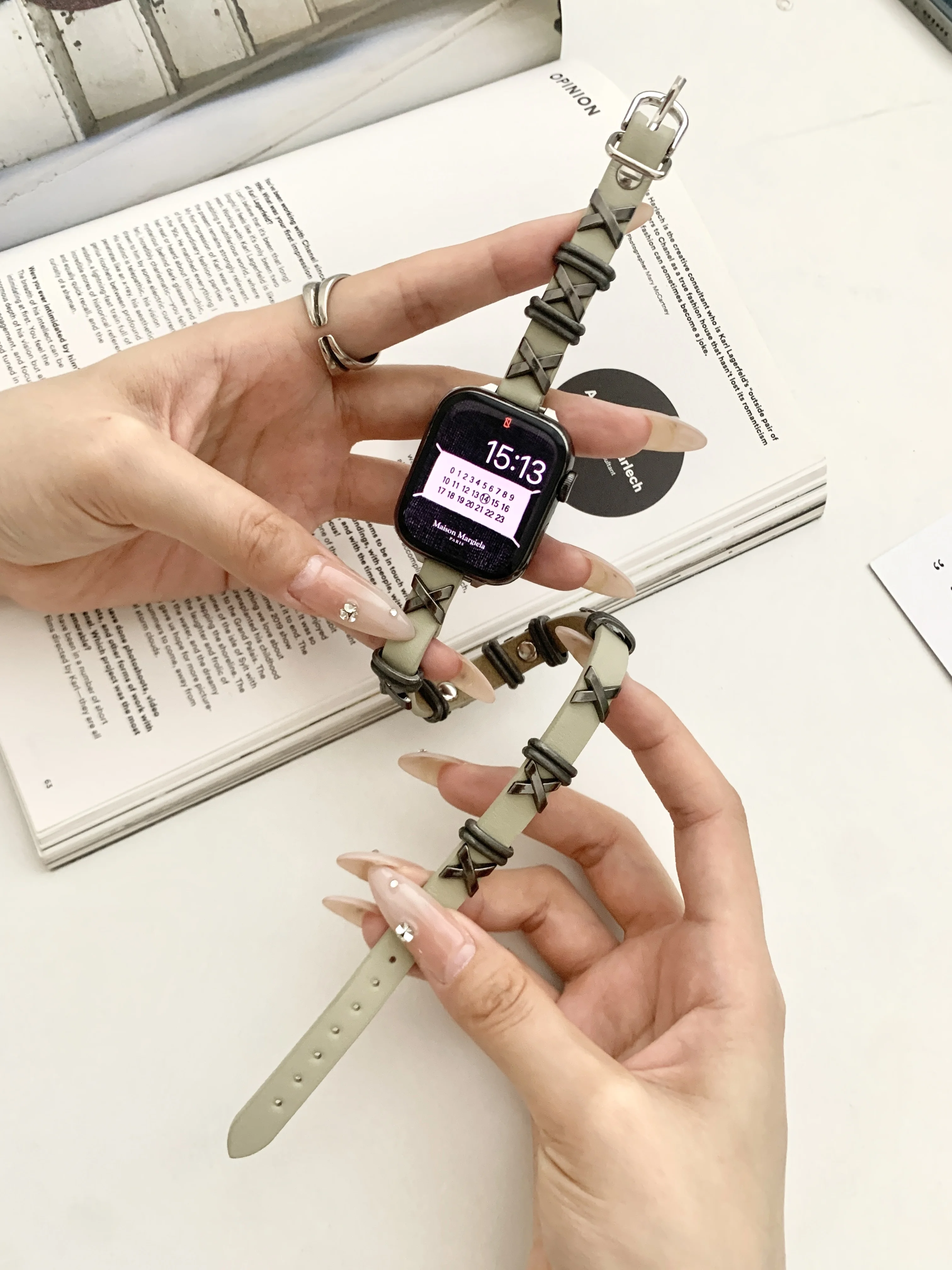 Металлический ремешок в стиле ретро для Apple watch, браслет с двойной цепочкой для iwatch 9 Ultra38 40 4142 44 45 49 мм, женский кожаный браслет