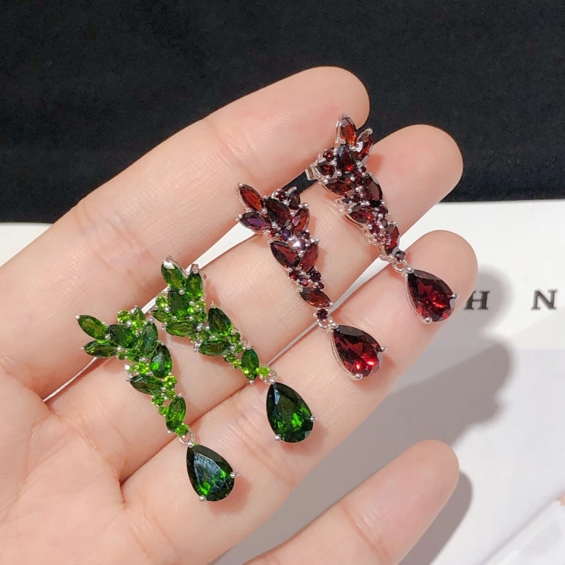 

Simple Design 925 Silver 6 Carat Main Stone Diopside And Garnet Women's Jewelry Earrings