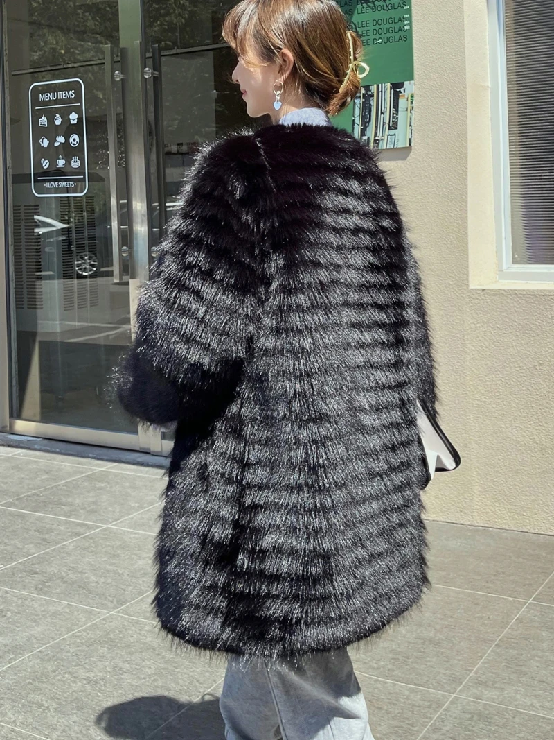 2024 Winter New Striped Young Fur Mid-Length Fashion Furry Coat Women