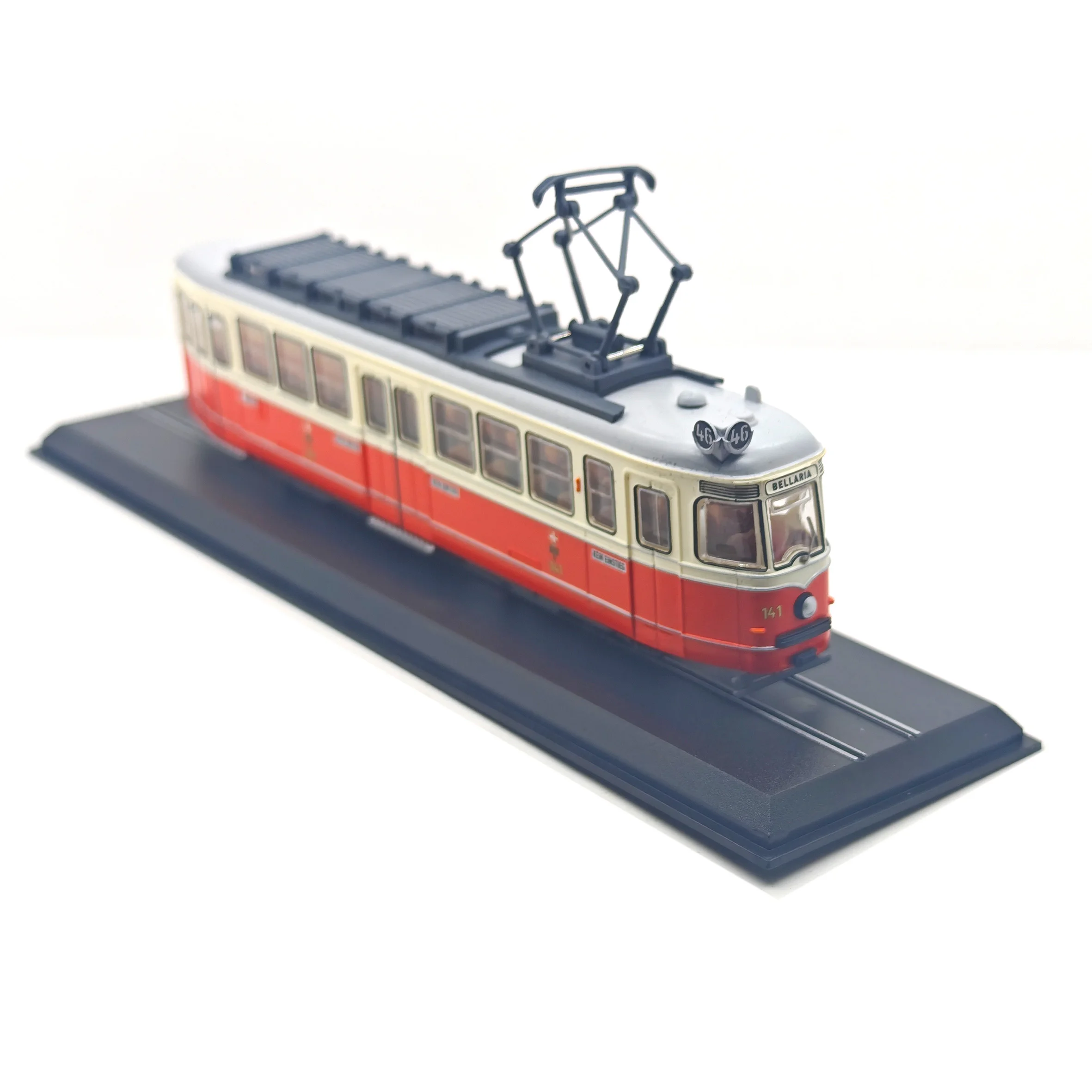 

Spot 1: 87 C1 Nr. 141 (Graz Pauker) -1957 train model static finished model (out of print)