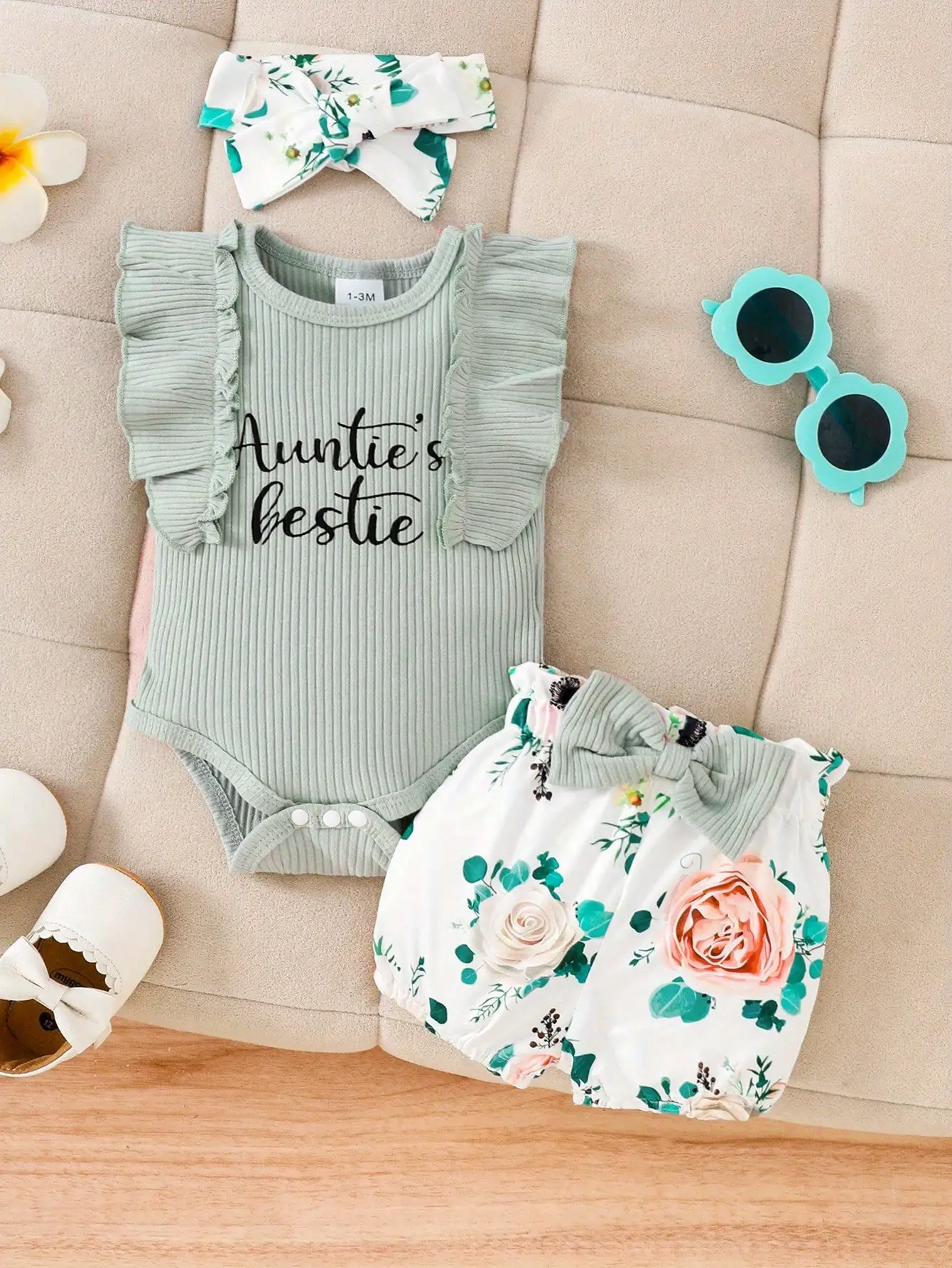 

Летний комплект Auntie's Best Friend для маленьких девочек — комбинезон в рубчик с короткими рукавами + шорты с цветочным принтом (готовый на открытом воздухе)