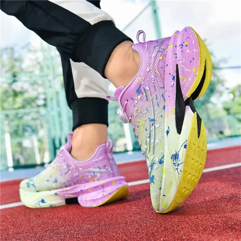 New Running Shoes Breathable Lightweight Sports Shoes Men Rotating Buckle Comfortable Wear-resistant Anti-slip Casual Shoes Men