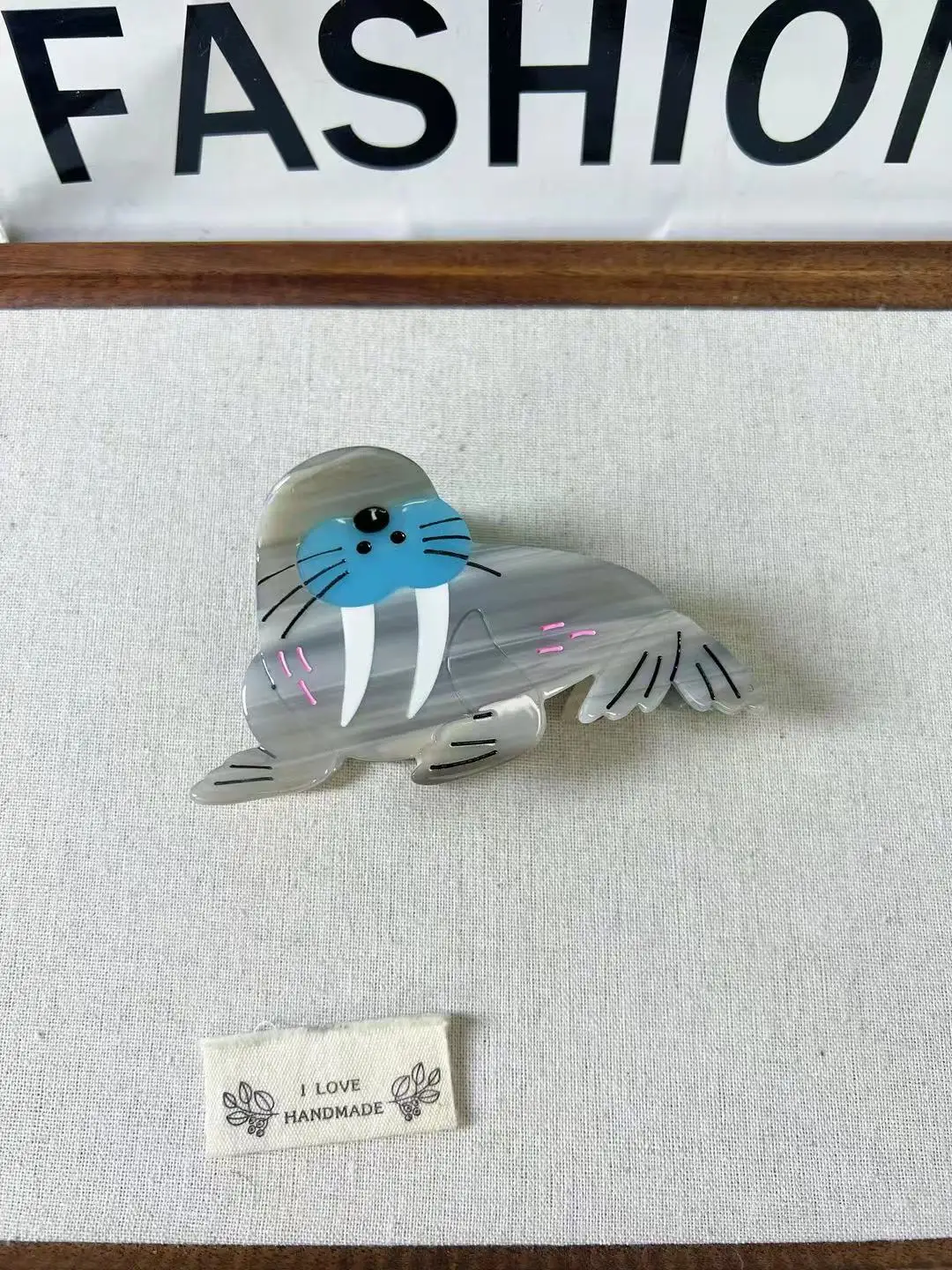 1 Walrus Claw Hair Clip. Island Ocean. Unique Casual, Party Style. Acetate, Handmade. High - Quality. Fashion - Trendy.