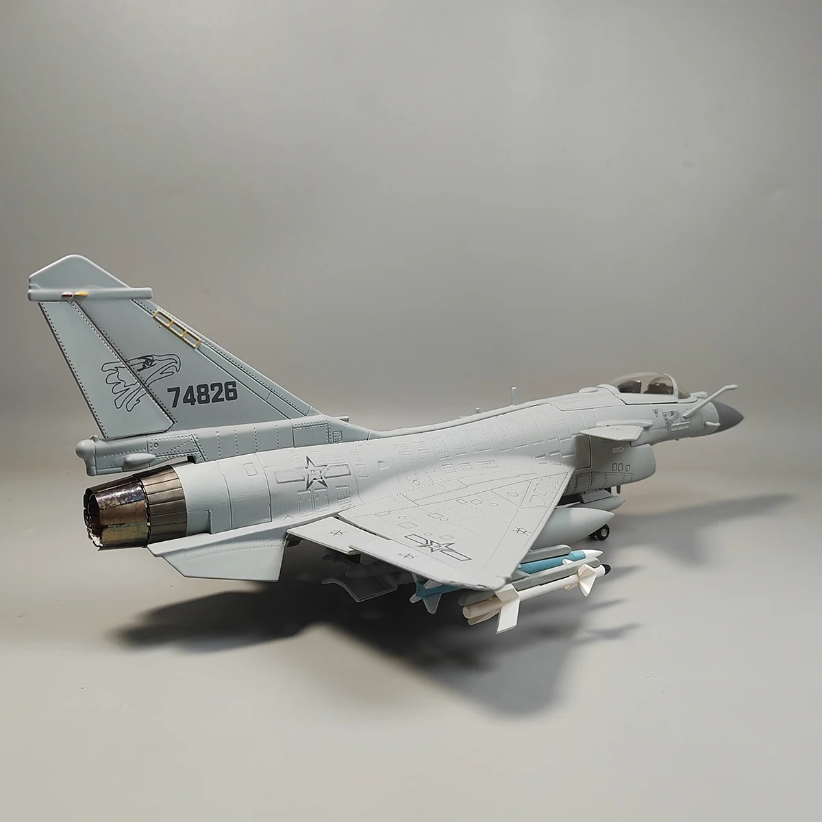 Model myśliwca J-10C w skali 1:48, chiński, odlewany ze stopu, klasyczny, nostalgiczny, zabawka, pamiątka, prezent, statyczny model do ekspozycji.