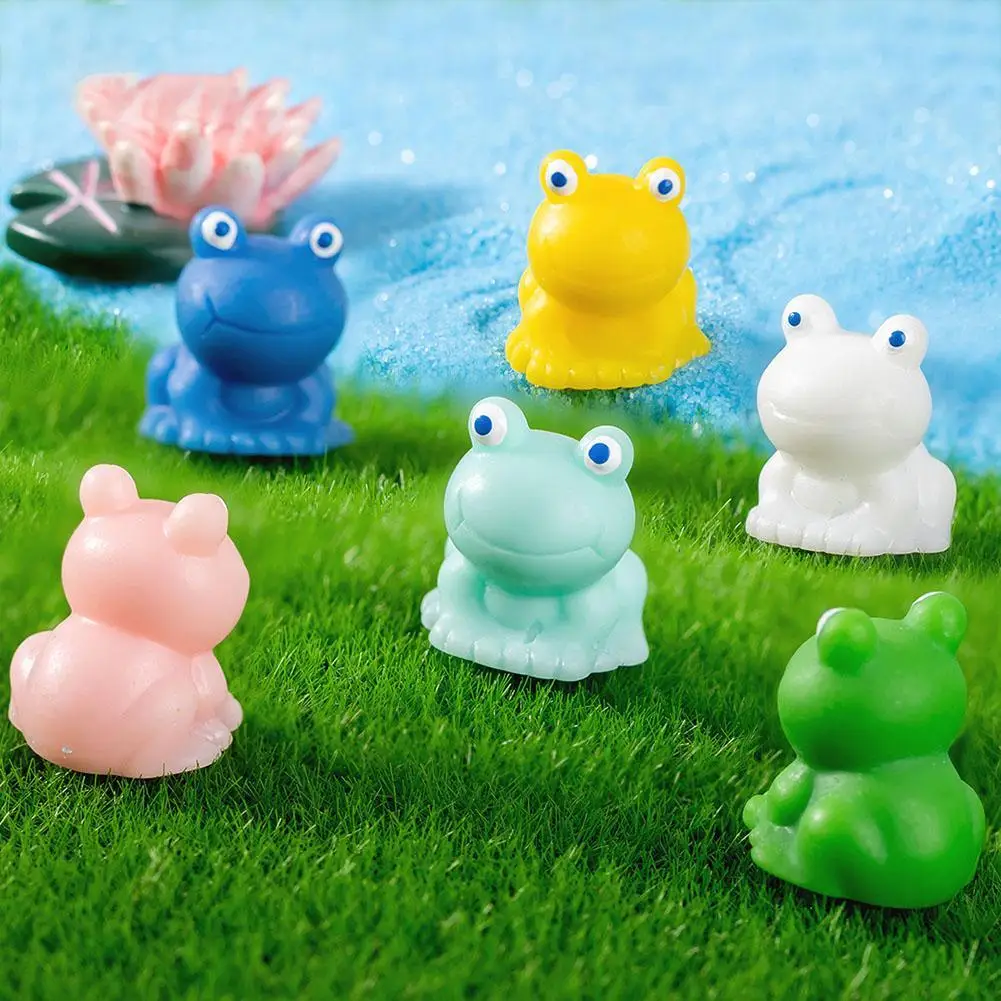 100 Pcs Mini Frog Garden Decor Green Frog Figurines Miniature Home Décor Tiny Plastic Frogs Fairy Garden Decor