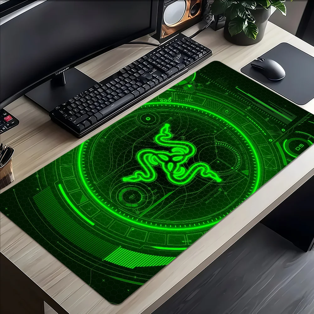 Fashion Modern Art Brand Cool R-Razer Mouse Pad Large Non-slip Lockedge Desktop Computer Desk Mat Keyboard MousePad Student
